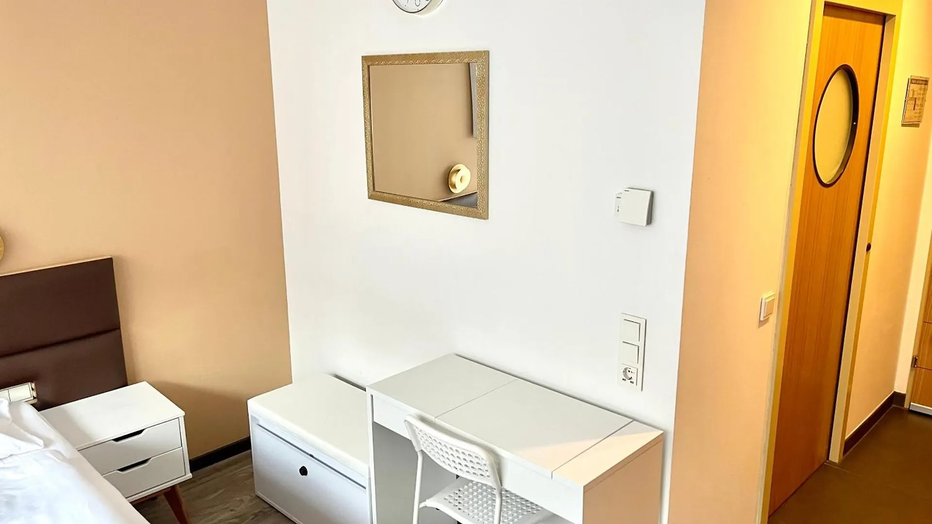 Stylish Home Near City Center Vienna Apartment